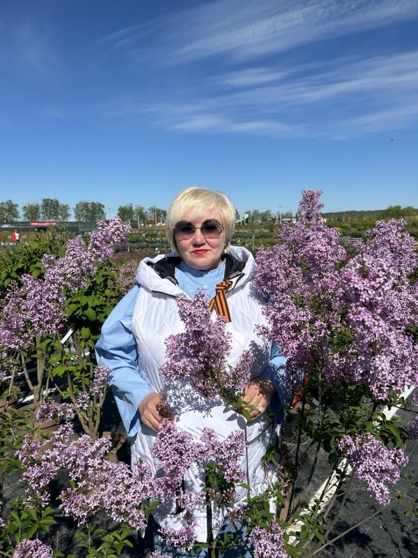 Поклонимся великим тем годам...